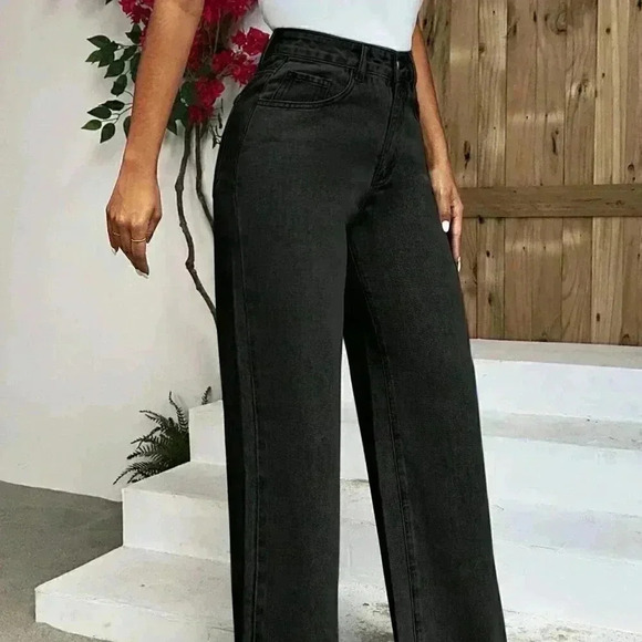 Black Casual Women's Solid Wide Leg Jeans - Picture 4 of 5